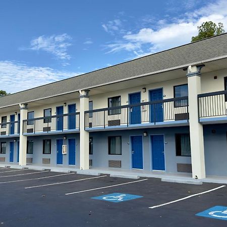 Days Inn By Wyndham Lexington-Columbia Екстериор снимка