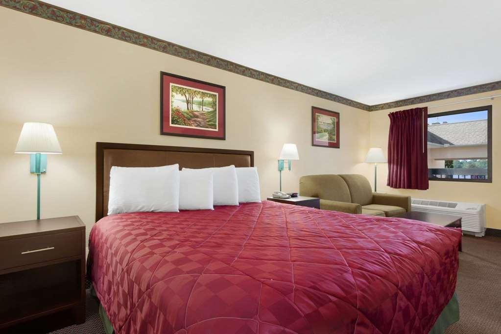 Days Inn By Wyndham Lexington-Columbia Стая снимка